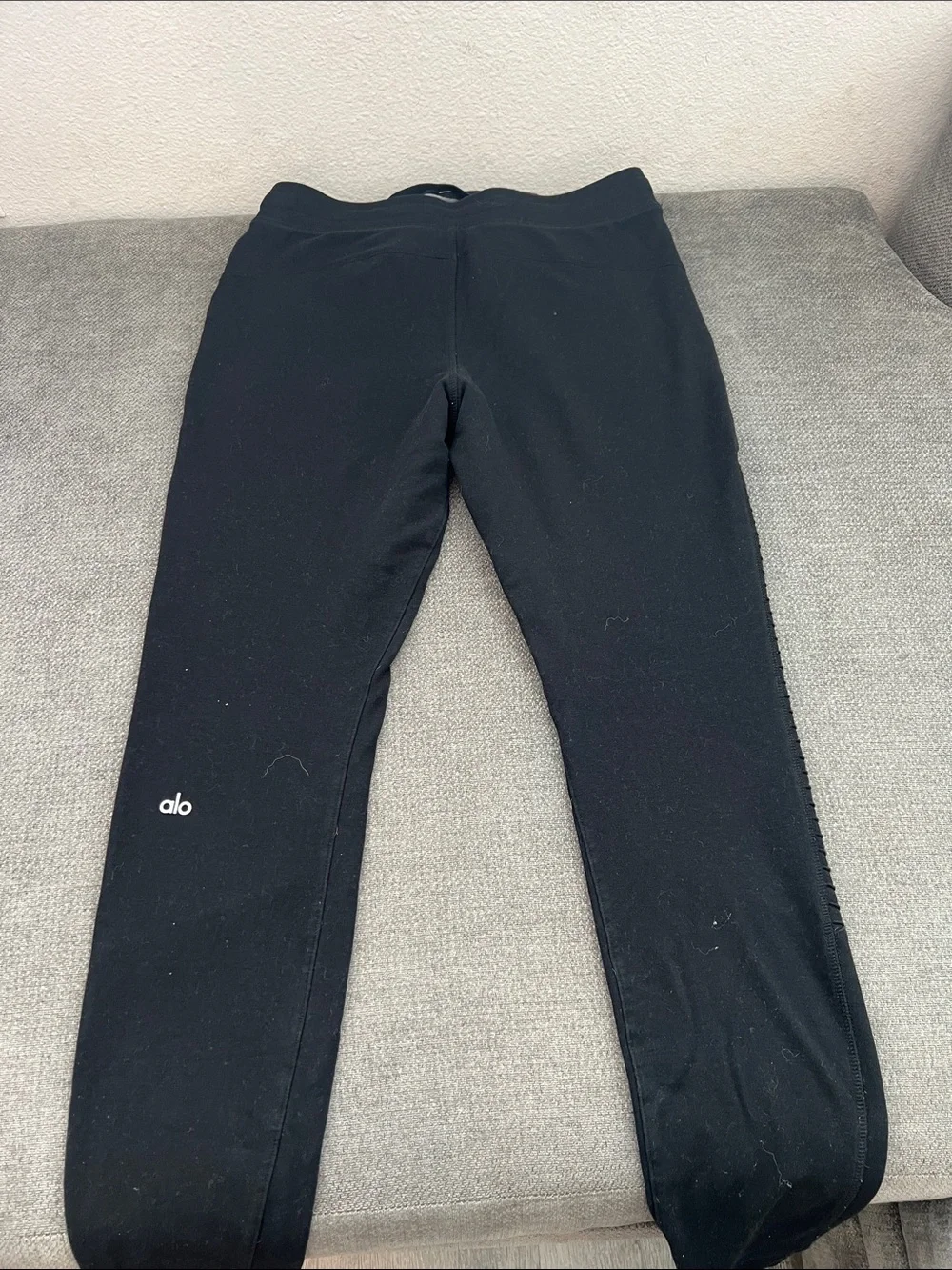 ALO Yoga Women’s Black Ribbed Knee Detail Joggers
